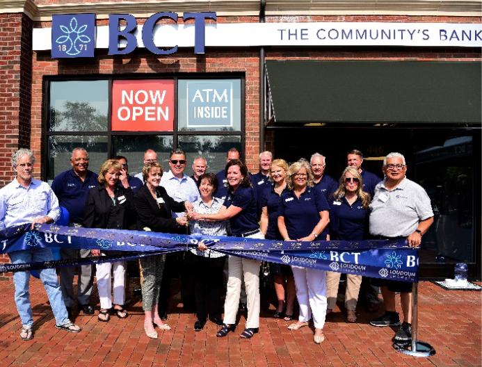 Leesburg_ribbon_cutting-2019-06-04