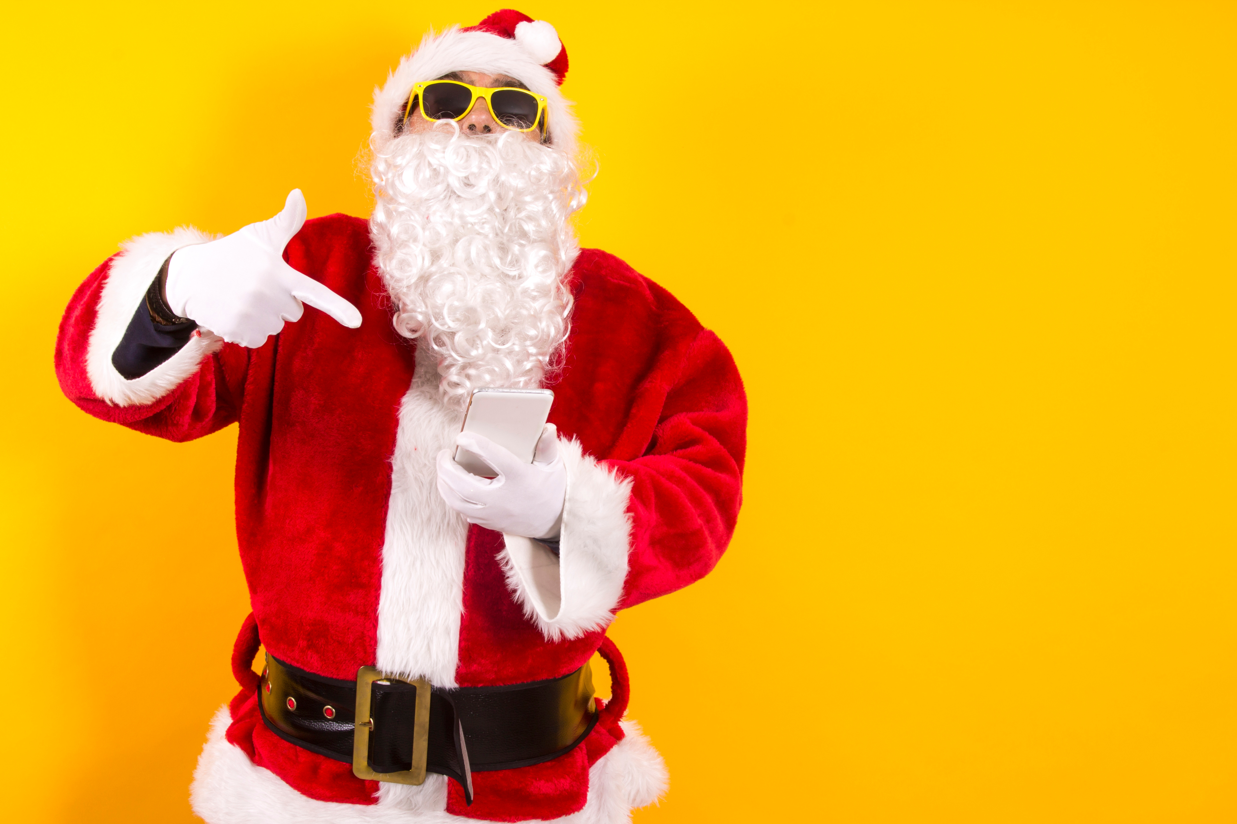 Santa_scam_AdobeStock_468336101