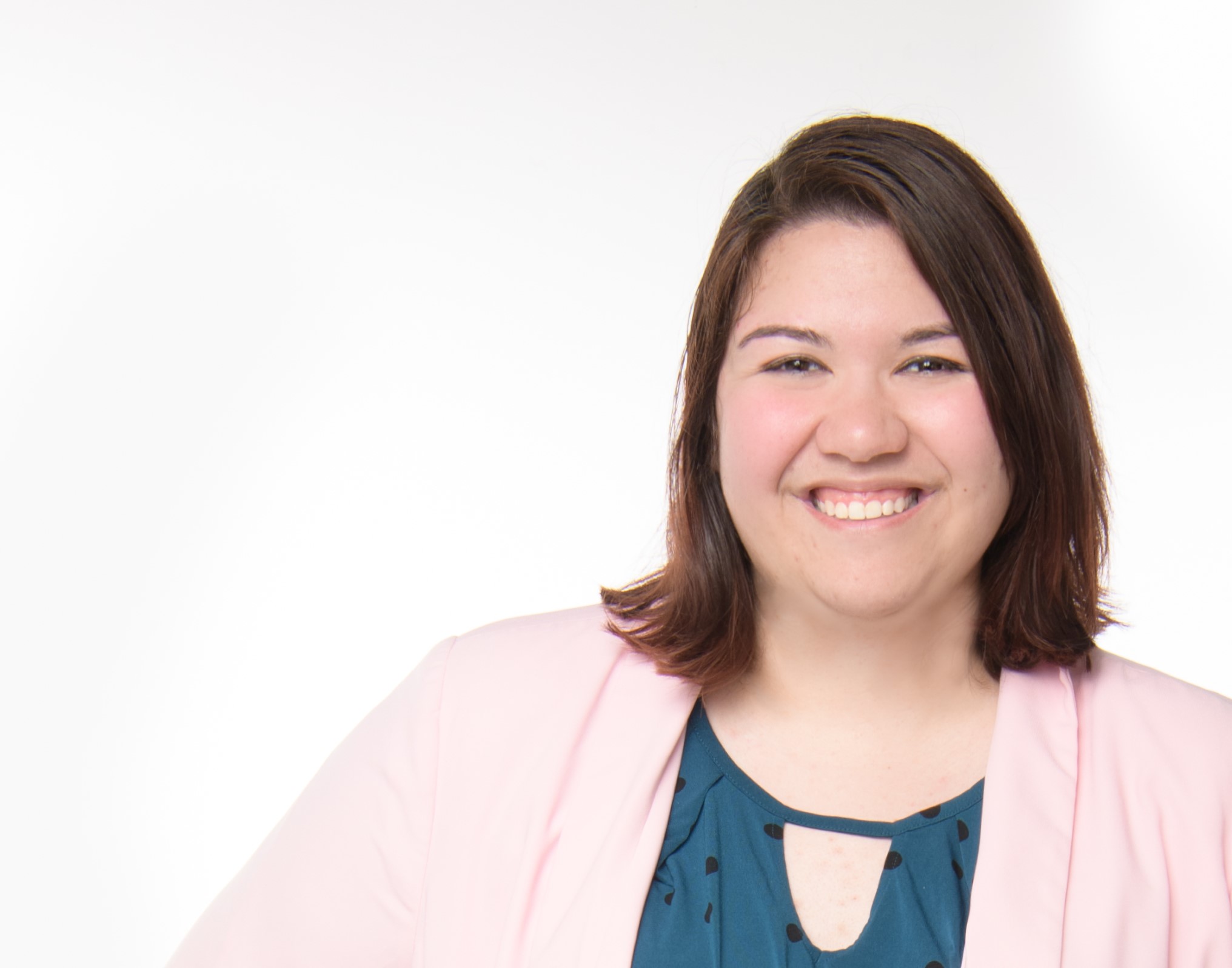 Elizabeth_Hoffmaster_cropped-white_background